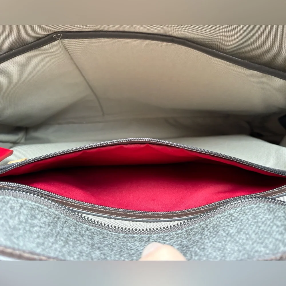 Tumi like new